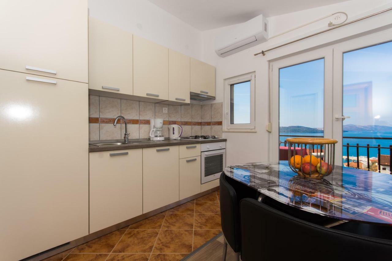 Apartmani Island Trogir Exterior foto