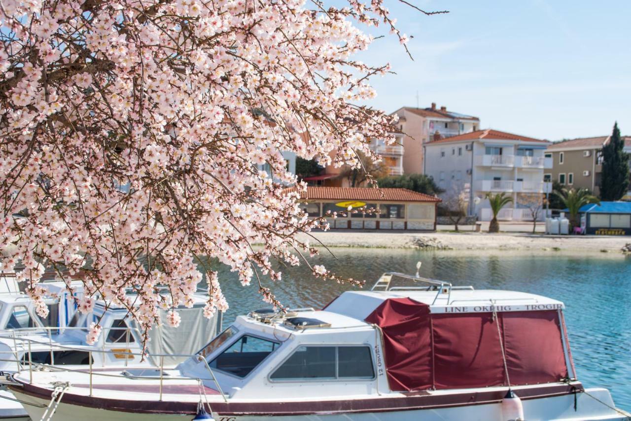 Apartmani Island Trogir Exterior foto